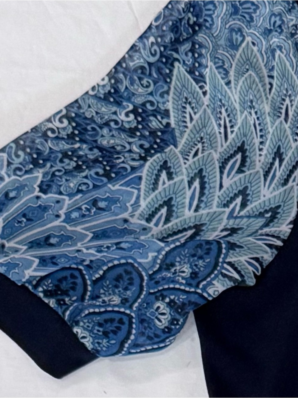 Cece Crew Neck Navy top with Blue Patterned Puff Sleeves Women’s Small - Picture 3 of 6